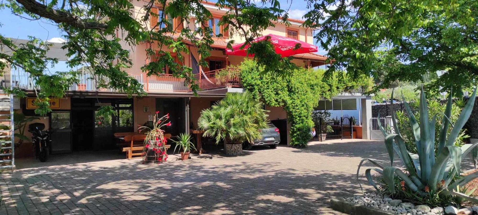 Guesthouse Skofije Ob Parenzani Spodnje Skofije Ngoại thất bức ảnh